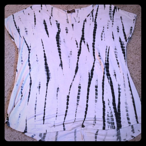 Crosby piko like tunic black and white