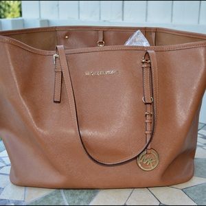 *ONLY FOR RIEKOKOLA* Michael Kors Jet Set Travel