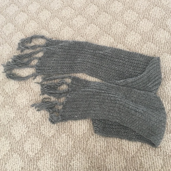 Gray Knit scarf