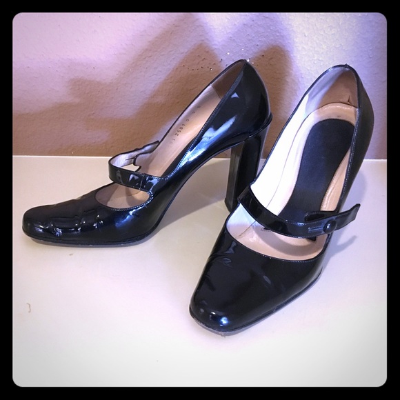 Gorgeous black patent leather Gucci heels