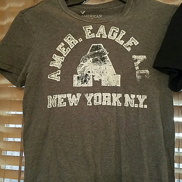 T-shirts - Picture 2 of 4