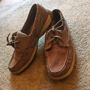 Sperry topsiders