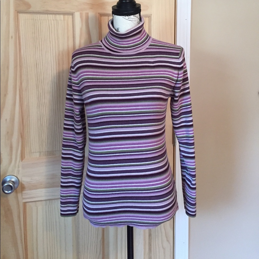 Eddie Bauer T Neck sweater