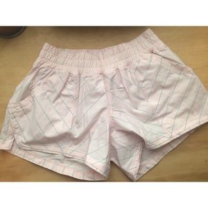 lululemon athletica - Shorts