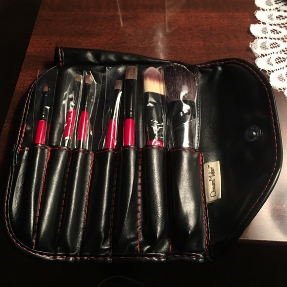 Make up brushes plus case
