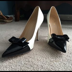 Kate Spade Nude/Black Pump - Never Been Worn!