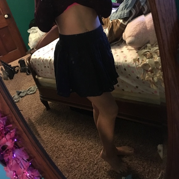 Navy blue lace skirt! - Picture 1 of 4