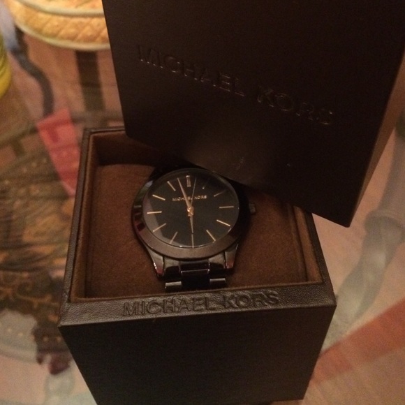 Slim runway black Mk watch main image 4