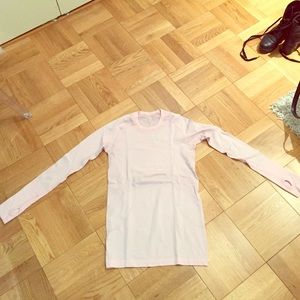 Long sleeve lululemon shirt