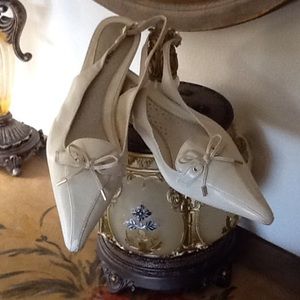 White/ cream/ WinterWhite Sling-backs