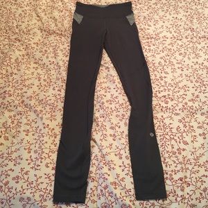 4 way stretch brushed luxtreme.  Wore for a race.