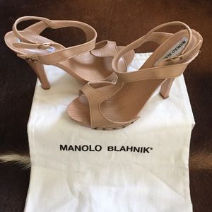❣️HP❣️Authentic Manolo Blahnik Leather Heels