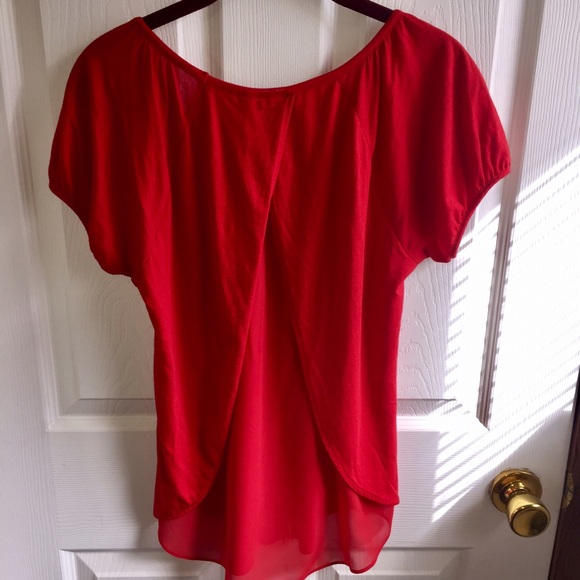 Express split-back top - Picture 3 of 4