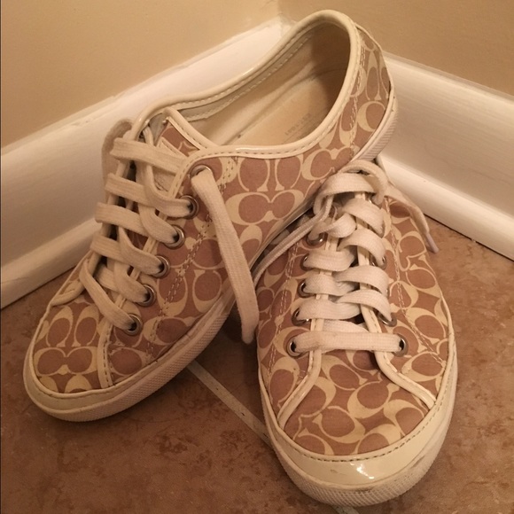 COACH •Tennis Shoes