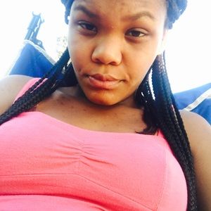 Meet your Posher, Desiree