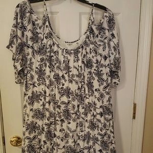 Super cute cold shoulder dress