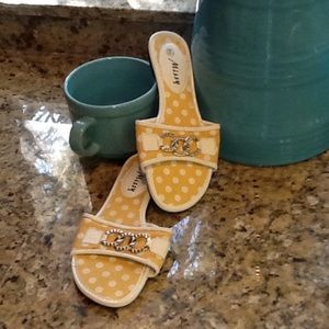 Calling all yellow girls!!!!