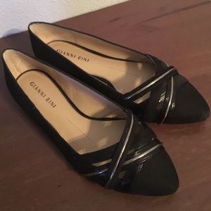 Brand New - Never Worn - Gianni Bini Black Flats