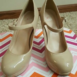 Mary Jane style heals with strap