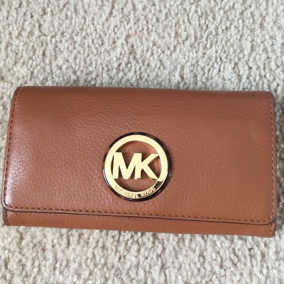 Michael Kors Handbags - Authentic Michael Kors wallet