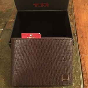 Tumi billfold wallet