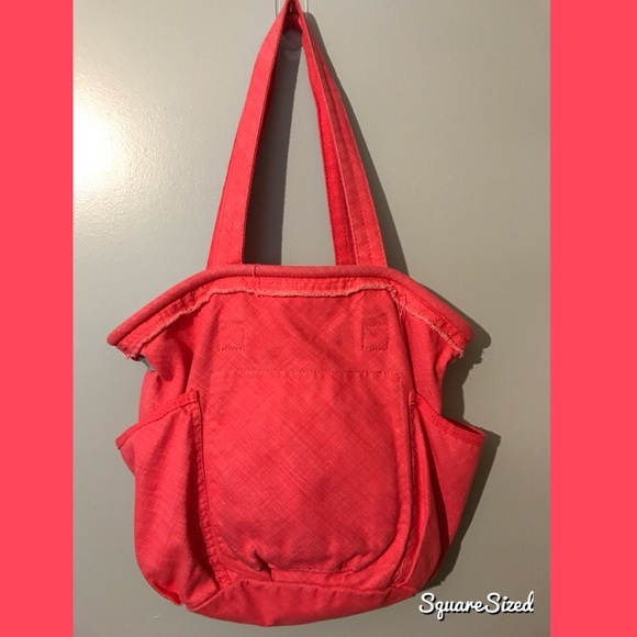 Thirty One Retro Metro Bag in Coral Cross Pop