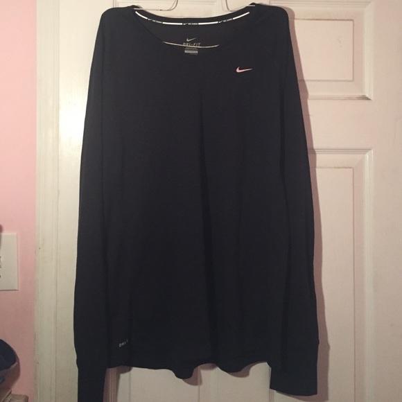 Long sleeve black NIKE shirt