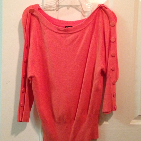 Coral 3/4 sleeve sweater with buttons down the arm