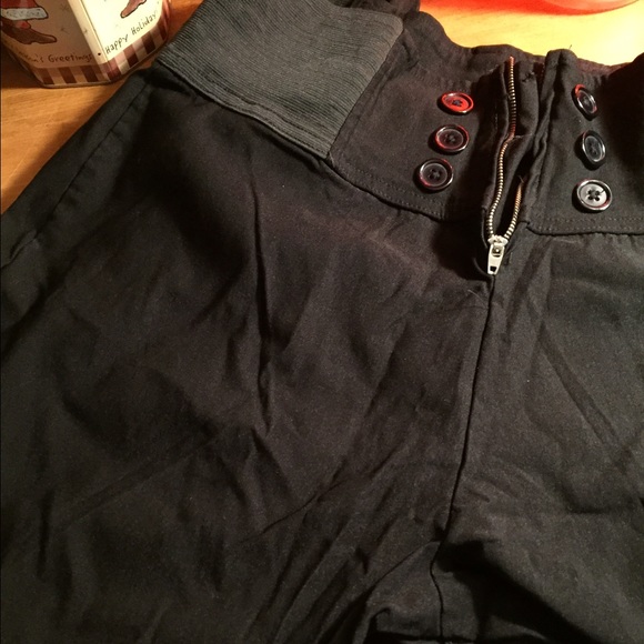 Pair of black pants - Picture 1 of 1
