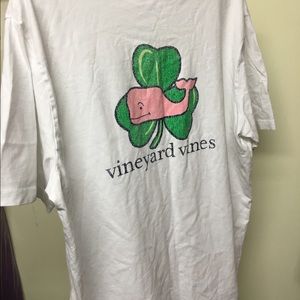 Vineyard vines men's t shirt