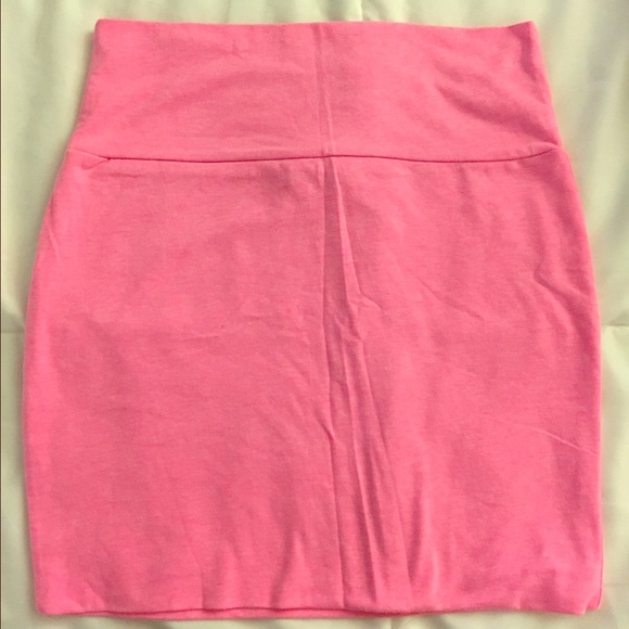 NWT Bright Fuchsia/Pink Mini Skirt