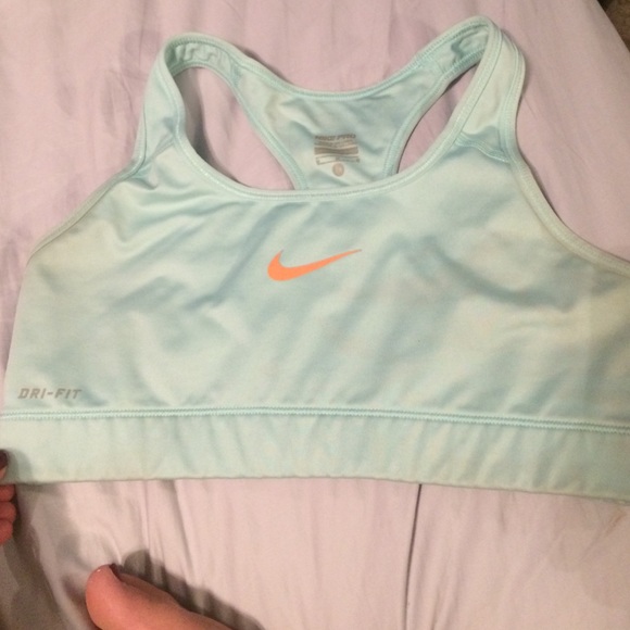 Nike sports bra - Picture 2 of 2