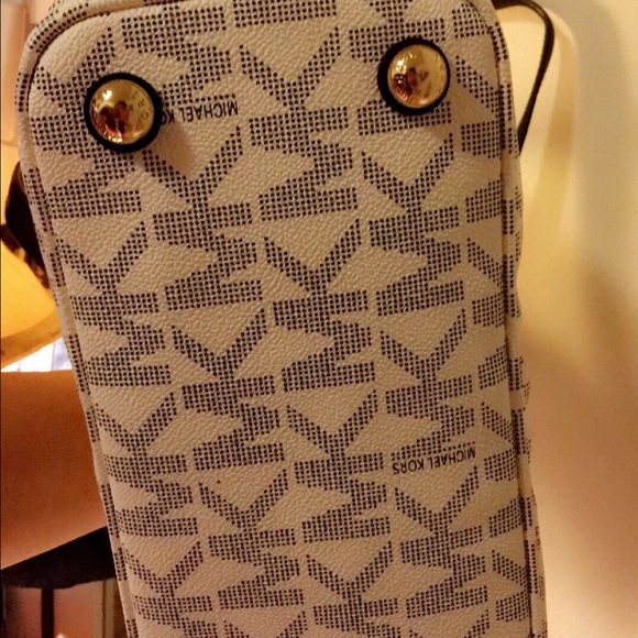 Authenthic Mk Bag - Picture 3 of 3