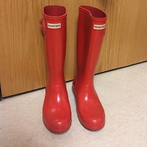 Red Hunter Boots Kids size 5. Size 7 adults