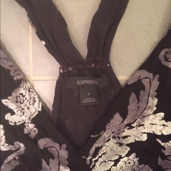 Express Top - Picture 2 of 3