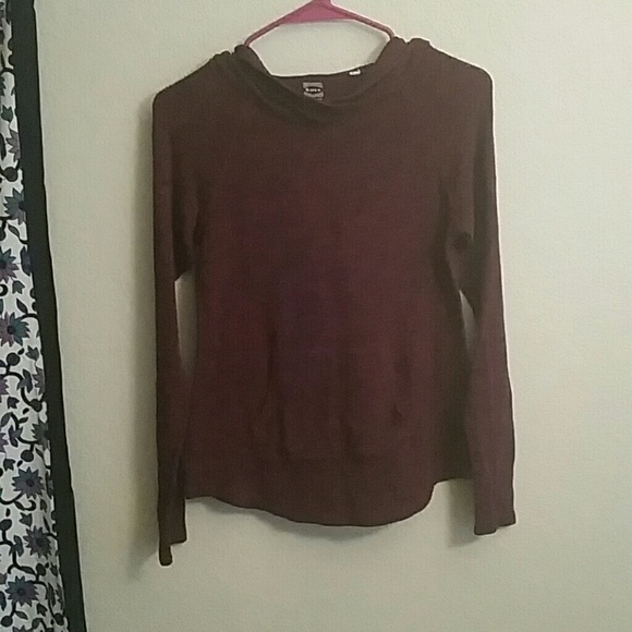 Hooded long sleeve shirt