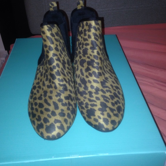 Cheetah/Leopard Print Booties!