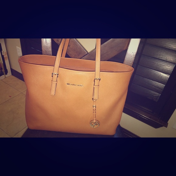 Michael Kors Jet Set Tote