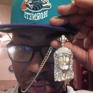 Meet your Posher, Guy