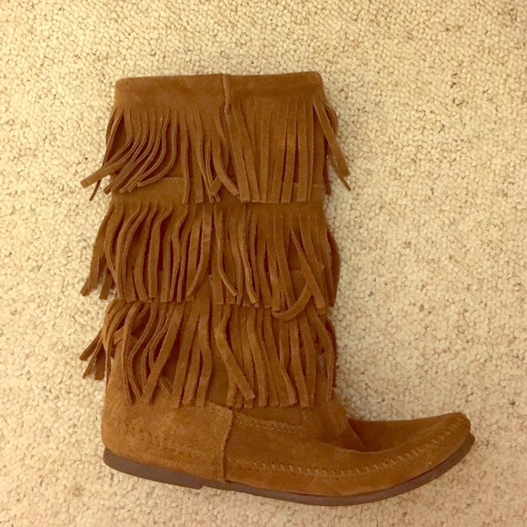 Minnetonka fringe boots