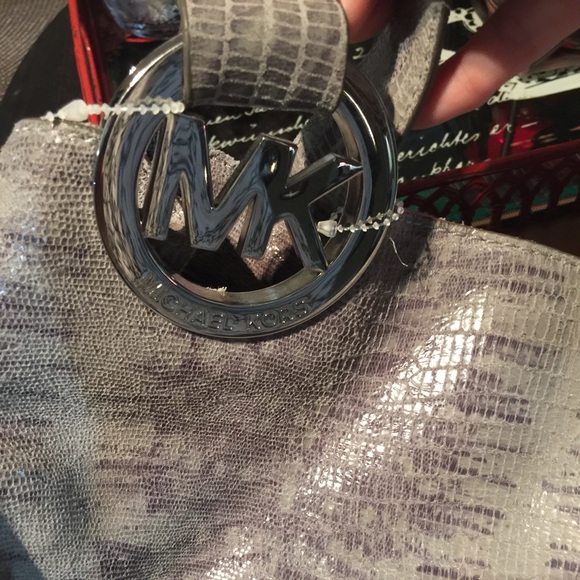SOLD!! Michael KORS NWOT. Lizard print hobo bag.