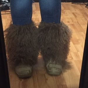 Bearpaw Fur Boots!
