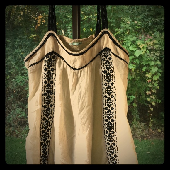 Maurice's tank top