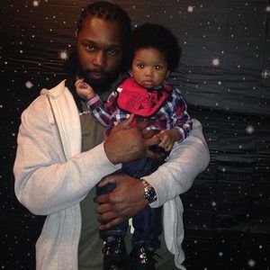 Meet your Posher, Aris