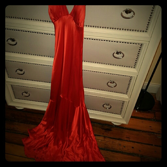Cache Gown