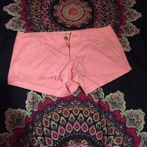Gently used Hollister shorts!🌸