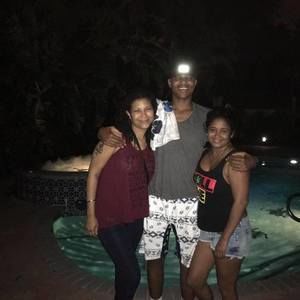 Meet your Posher, Elicia