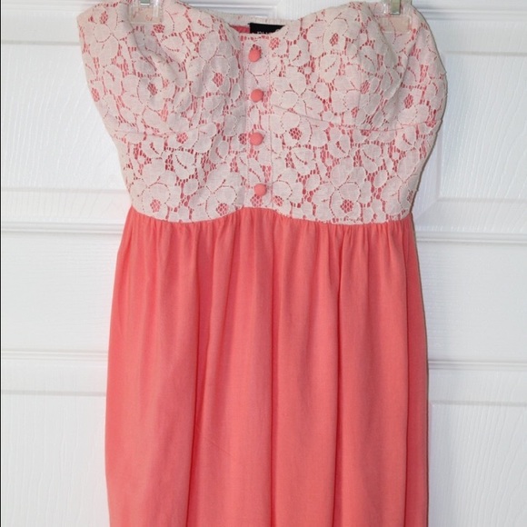 pink and white strapless dress