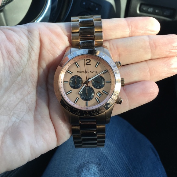 Michael Kors rose gold watch - Picture 4 of 4