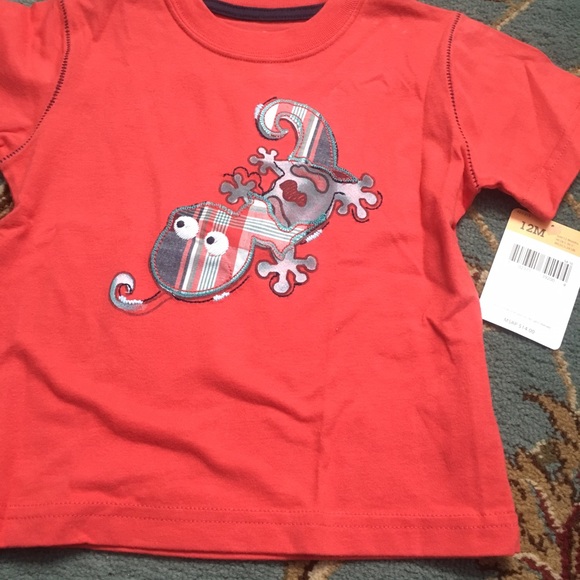 Oshkosh 22 month 22 month  boy t shirt